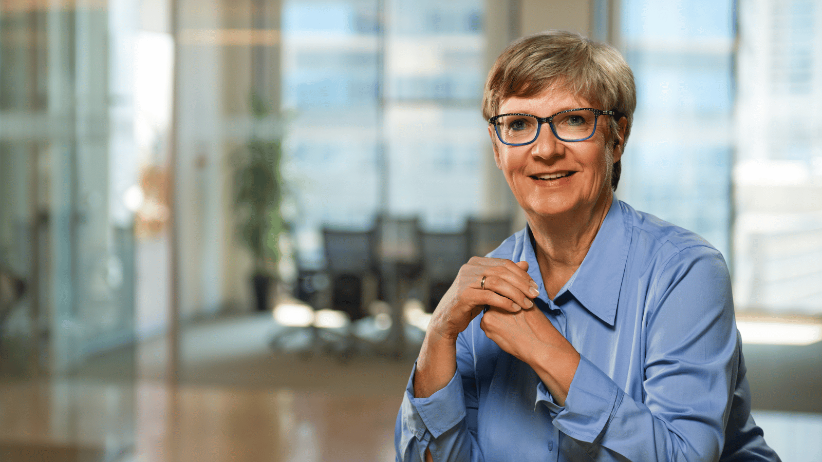 Portrait von Monika Dunkel, unabhängige Rentenberaterin in Erlensee und Main-Kinzig-Kreis.