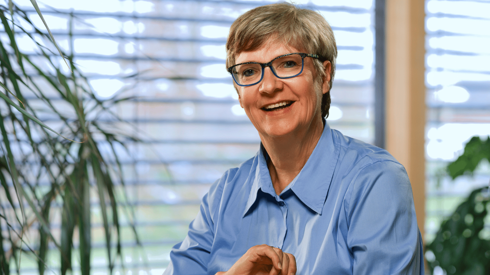 Portrait von Monika Dunkel, unabhängige Rentenberaterin in Erlensee und Main-Kinzig-Kreis.